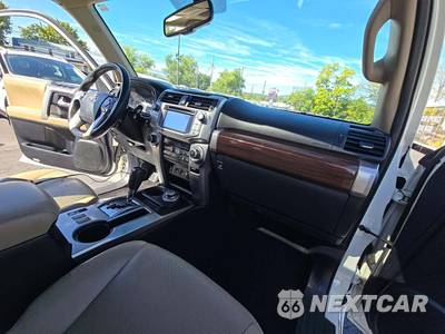 2014 Toyota 4Runner Limited - zdjęcie 19 z 21 - miniatura