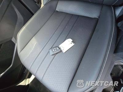 2023 Volkswagen Tiguan SE R-Line Black - zdjęcie 8 z 20 - miniatura
