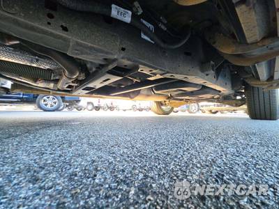 2027 Ford Expedition Platinum - zdjęcie 7 z 22 - miniatura