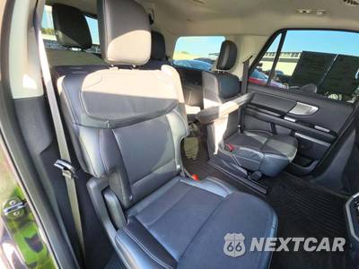 2027 Ford Expedition Platinum - zdjęcie 17 z 22 - miniatura