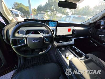 2027 Ford Expedition Platinum - zdjęcie 10 z 22 - miniatura