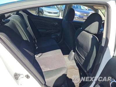 2019 Nissan Versa Sedan SV - zdjęcie 13 z 23 - miniatura