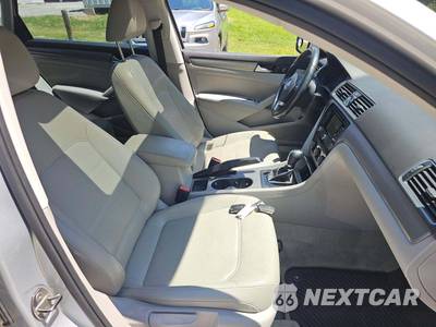 2014 Volkswagen Passat 1.8T SE w/Sunroof & Navigation - zdjęcie 15 z 25 - miniatura