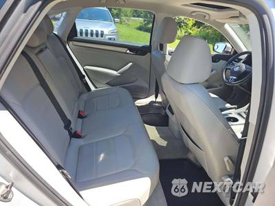 2014 Volkswagen Passat 1.8T SE w/Sunroof & Navigation - zdjęcie 13 z 25 - miniatura