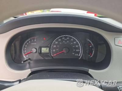 2014 Toyota Sienna LE 8-Passenger 119.3" WB - zdjęcie 9 z 27 - miniatura