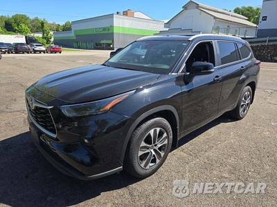 2023 Toyota Highlander XLE - zdjęcie 1 z 33 - miniatura