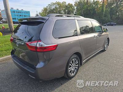 2019 Toyota Sienna XLE 8-Passenger 119.3" WB - zdjęcie 3 z 24 - miniatura