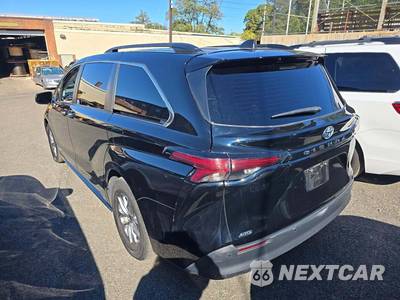 2021 Toyota Sienna XLE 7-Passenger 120.5" WB - zdjęcie 2 z 24 - miniatura