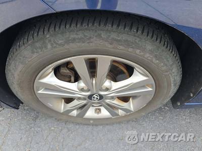 2017 Hyundai Elantra SE Sedan - zdjęcie 25 z 33 - miniatura