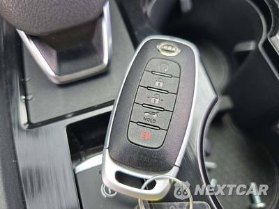 2025 Nissan Rogue SV - zdjęcie 8 z 28 - miniatura