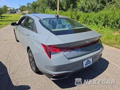 2023 Hyundai Elantra SEL - zdjęcie 2 z 25 - miniatura