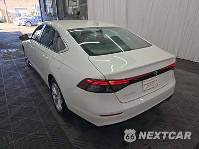 2025 Honda Accord Sedan LX - zdjęcie 2 z 23 - miniatura