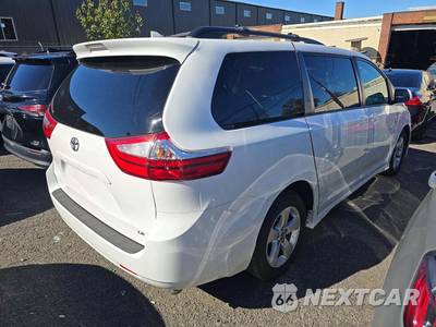 2020 Toyota Sienna LE 8-Passenger 119.3" WB - zdjęcie 3 z 24 - miniatura