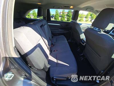 2015 Toyota Highlander LE - zdjęcie 17 z 26 - miniatura