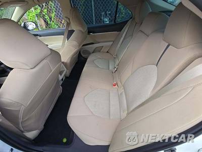 2022 Toyota Camry LE - zdjęcie 13 z 23 - miniatura