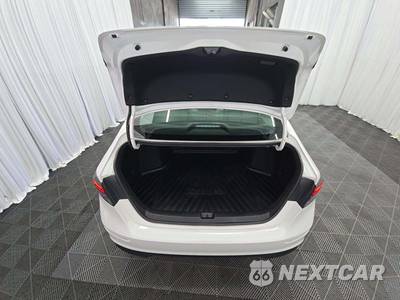 2025 Honda Accord Sedan LX - zdjęcie 14 z 25 - miniatura