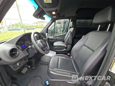 2019 Mercedes-Benz Sprinter 2500 Passenger Van High Roof 170.0" WB - zdjęcie 6 z 25 - miniatura