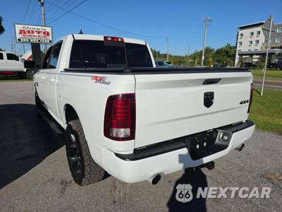 2018 Ram 1500 Sport Crew Cab Short Bed - zdjęcie 2 z 28 - miniatura