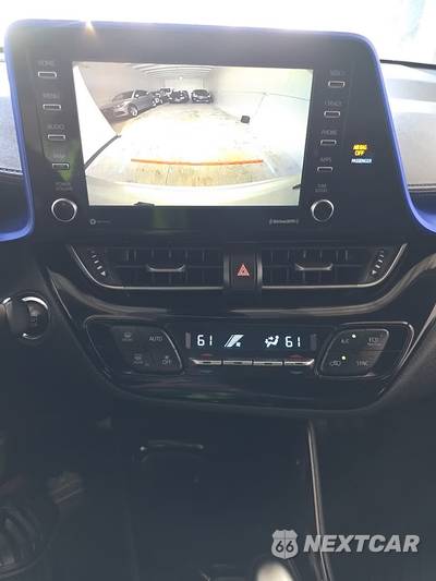 2020 Toyota C-HR XLE - zdjęcie 31 z 34 - miniatura