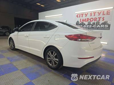2017 Hyundai Elantra Value Edition Sedan - zdjęcie 2 z 29 - miniatura