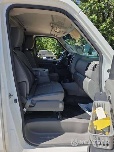 2021 Nissan NV2500 HD Cargo SV Standard Roof 146.1" WB - zdjęcie 17 z 34 - miniatura