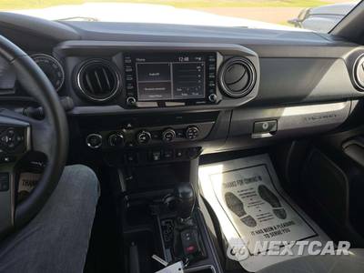 2020 Toyota Tacoma TRD Sport Crew Cab Medium Bed - zdjęcie 10 z 25 - miniatura