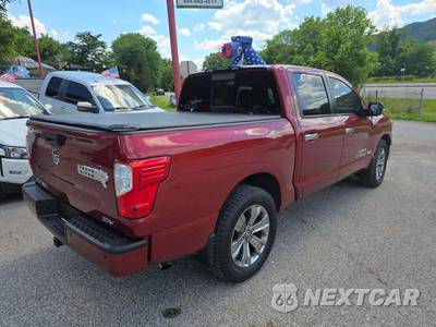 2018 Nissan TITAN SV Crew Cab Short Bed - zdjęcie 3 z 20 - miniatura