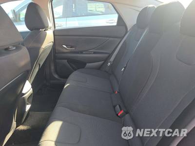 2024 Hyundai Elantra SE - zdjęcie 13 z 21 - miniatura