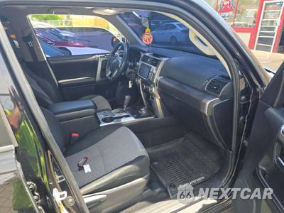 2016 Toyota 4Runner SR5 - zdjęcie 19 z 21 - miniatura