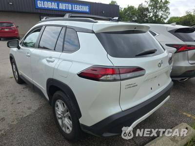 2026 Toyota Corolla Cross LE - zdjęcie 2 z 28 - miniatura