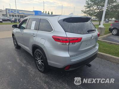 2018 Toyota Highlander SE - zdjęcie 2 z 24 - miniatura