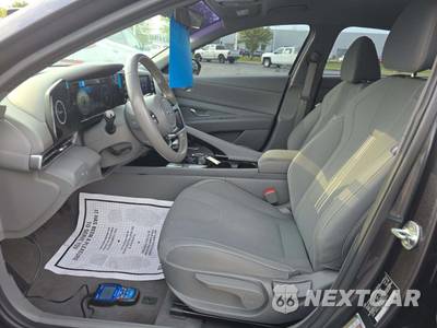 2021 Hyundai Elantra SEL - zdjęcie 6 z 22 - miniatura