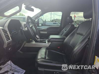 2017 Ford Super Duty F-250 Lariat Crew Cab Medium Bed - zdjęcie 6 z 24 - miniatura