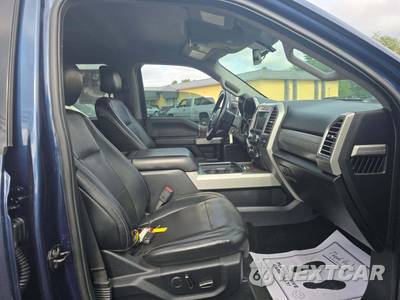 2017 Ford Super Duty F-250 Lariat Crew Cab Medium Bed - zdjęcie 18 z 24 - miniatura