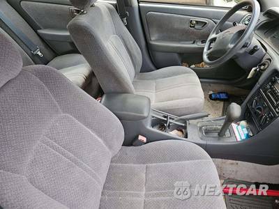 2000 Toyota Camry LE - zdjęcie 18 z 29 - miniatura