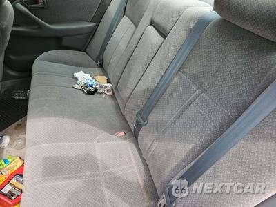 2000 Toyota Camry LE - zdjęcie 13 z 29 - miniatura