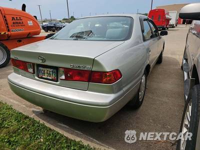 2000 Toyota Camry LE - zdjęcie 3 z 29 - miniatura