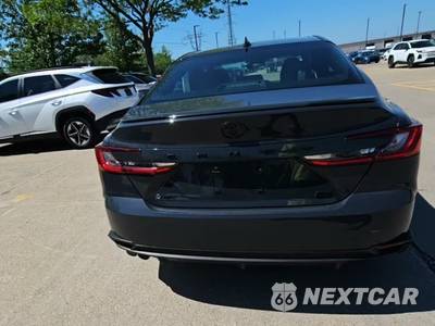 2026 Toyota Camry SE - zdjęcie 4 z 25 - miniatura