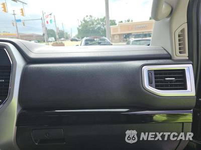 2021 Nissan TITAN SV Crew Cab Short Bed - zdjęcie 16 z 28 - miniatura