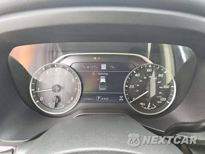 2021 Nissan TITAN SV Crew Cab Short Bed - zdjęcie 6 z 28 - miniatura