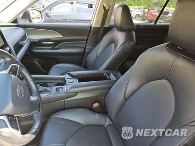 2024 Toyota Grand Highlander XLE - zdjęcie 3 z 26 - miniatura