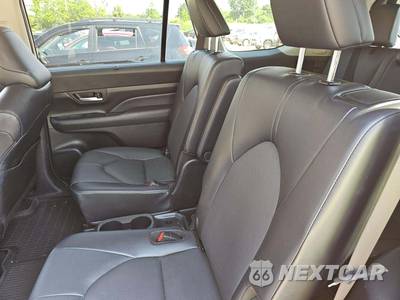 2024 Toyota Grand Highlander XLE - zdjęcie 10 z 26 - miniatura