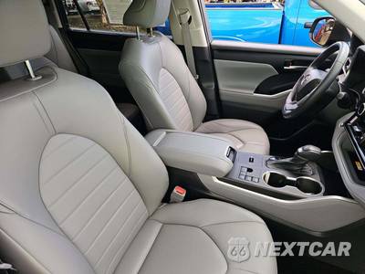 2023 Toyota Highlander XLE - zdjęcie 19 z 25 - miniatura