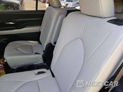 2024 Toyota Grand Highlander XLE - zdjęcie 10 z 23 - miniatura