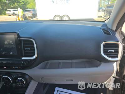 2025 Hyundai Venue SEL - zdjęcie 19 z 24 - miniatura