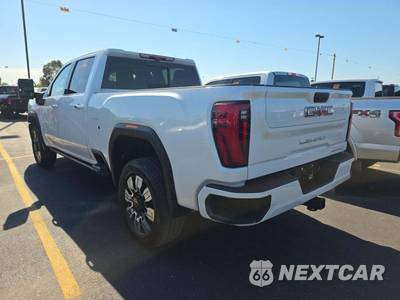 2024 GMC Sierra 3500 Denali HD Crew Cab Medium Bed - zdjęcie 2 z 25 - miniatura
