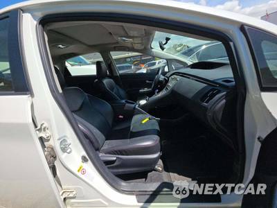 2013 Toyota Prius Persona Series - zdjęcie 18 z 36 - miniatura