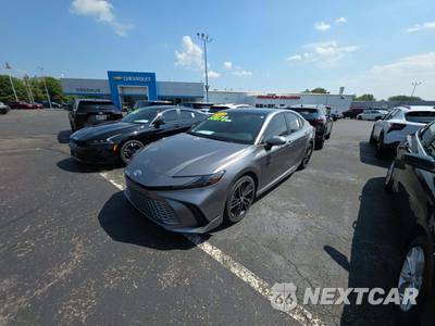 2025 Toyota Camry XSE - zdjęcie 1 z 21 - miniatura