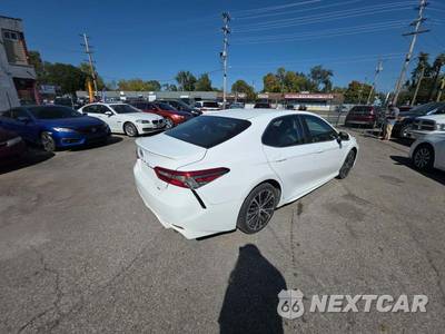 2018 Toyota Camry SE - zdjęcie 3 z 25 - miniatura