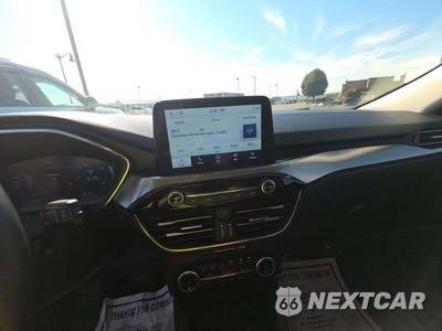 2022 Ford Escape Hybrid Titanium - zdjęcie 10 z 21 - miniatura